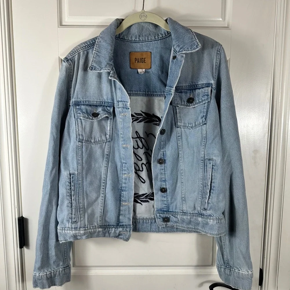 PAIGE City‎ of Angels Embroidered Denim Trucker Jacket Women's Size M Light Wash